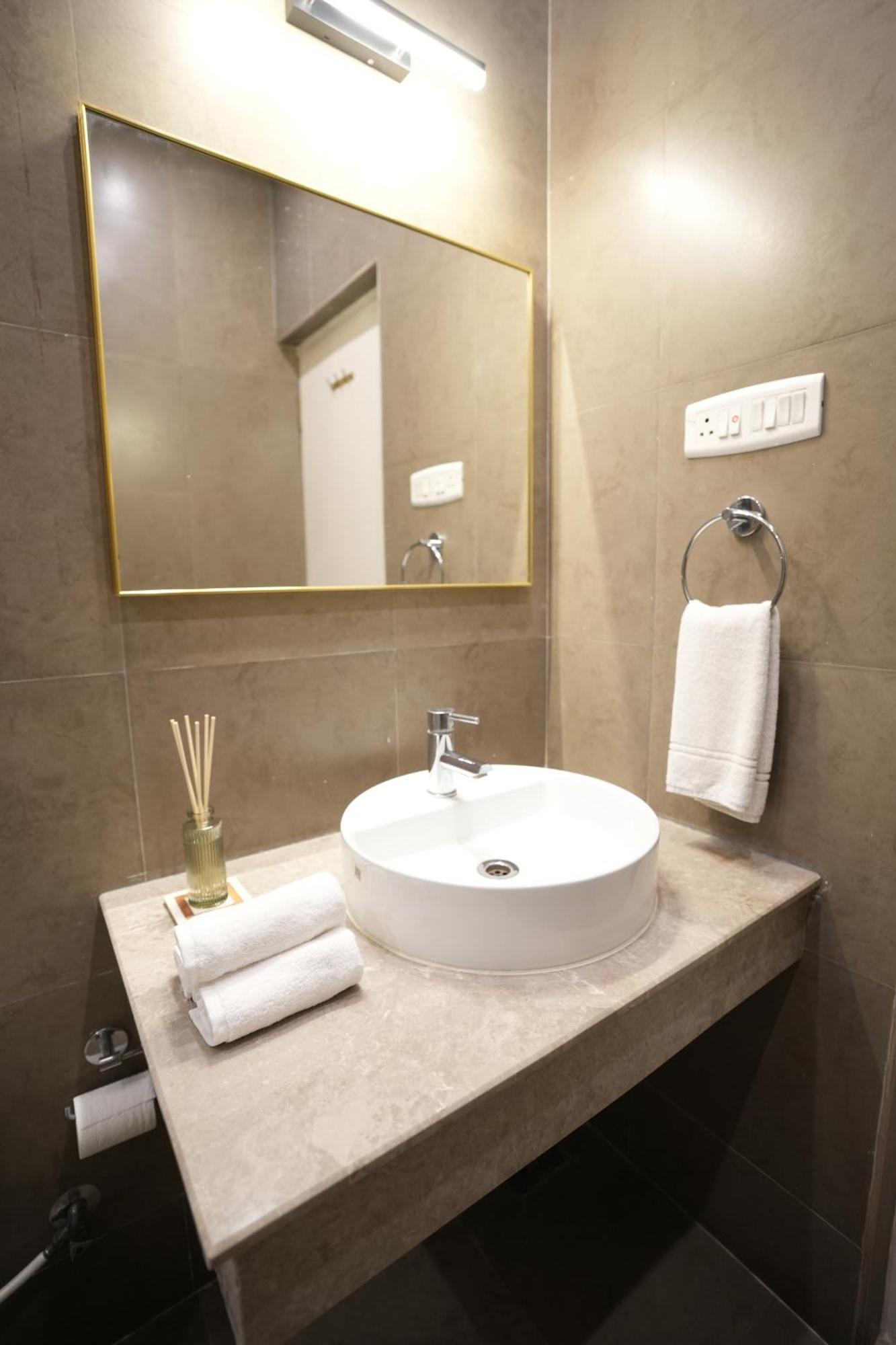 Hanu Reddy Residences Poes Garden Chennai Exterior foto