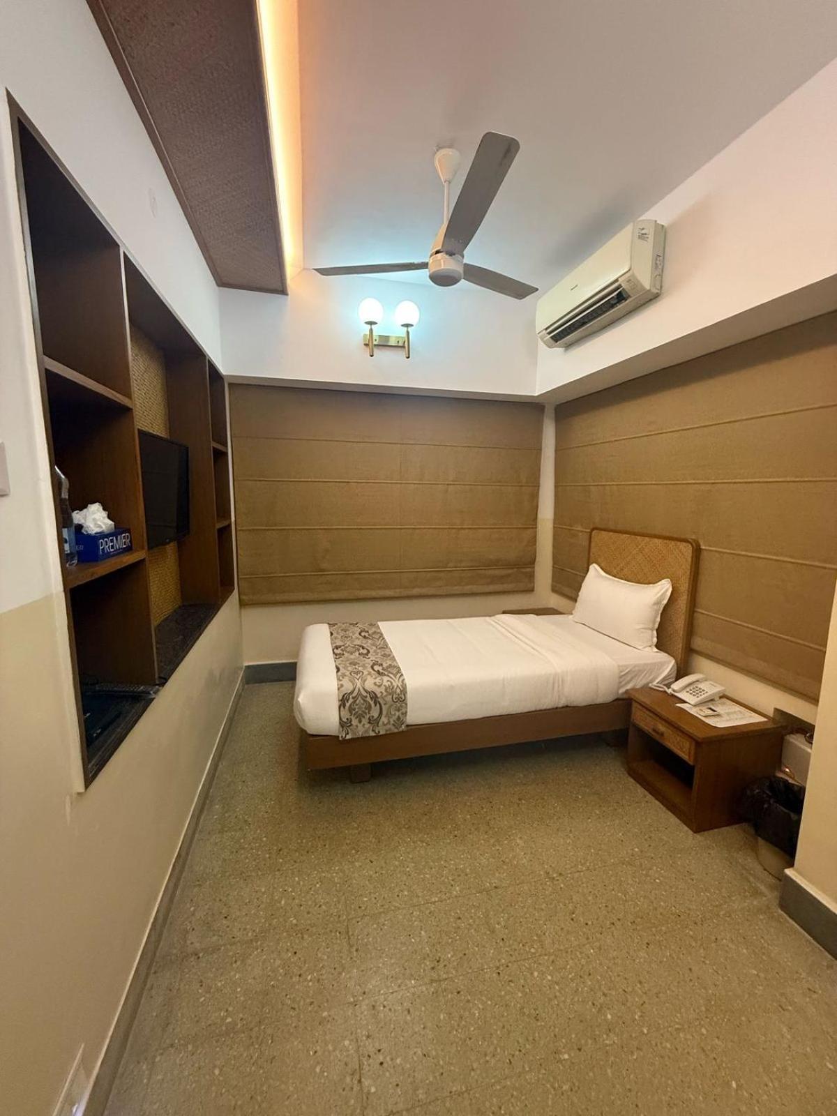 Hanu Reddy Residences Poes Garden Chennai Exterior foto