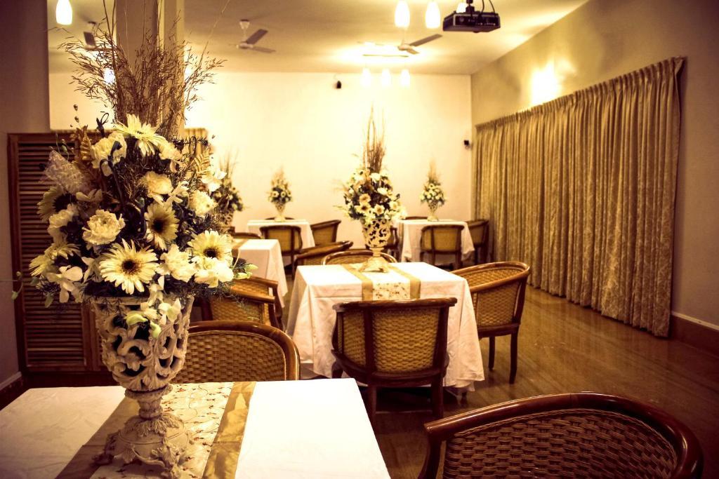 Hanu Reddy Residences Poes Garden Chennai Exterior foto